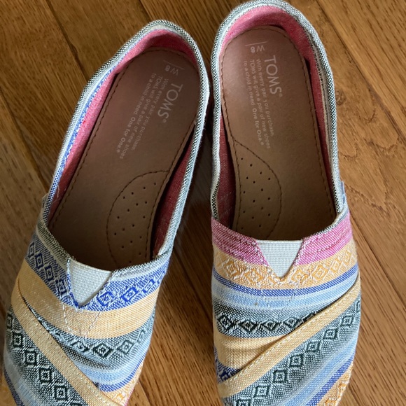 TOMS Women’s Slip On Classic Alpargata size 8 - Picture 2 of 4